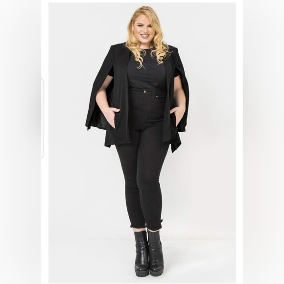 Plus Size Jealous Tomato Lined Cape with Faux Front Pockets -Limited quantities. - Picture 2 of 13